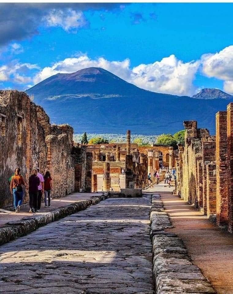 Pompeii & Mt. Vesuvius

